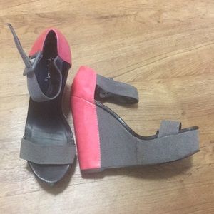 Heeled wedges
